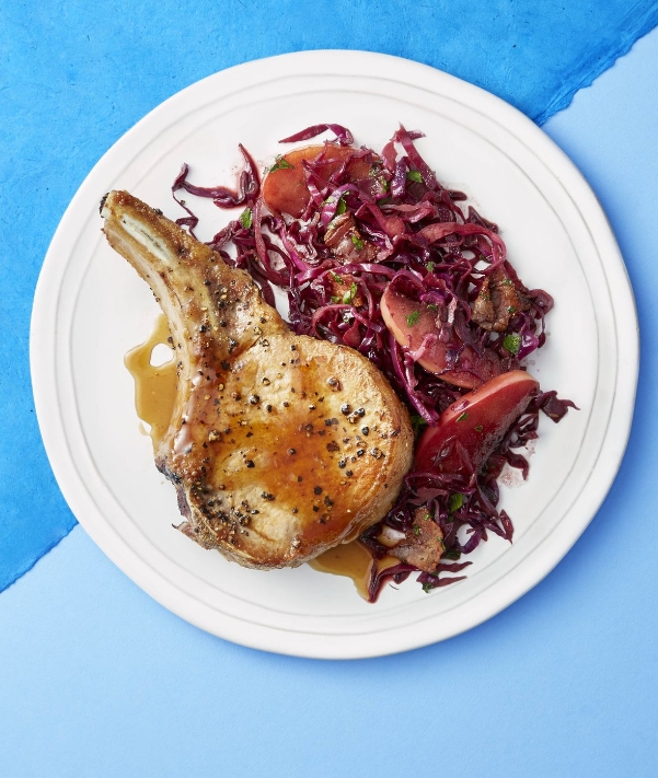 braised pork chops with cabbage and apples