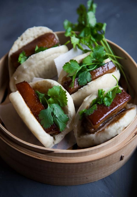 braised pork belly bun