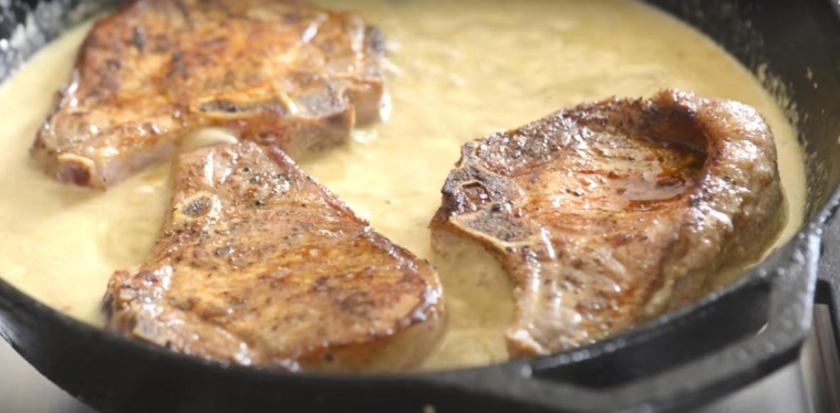 milk braised pork chops