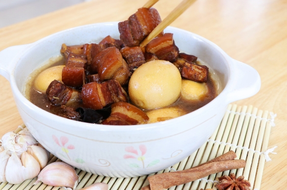 soy sauce braised pork belly