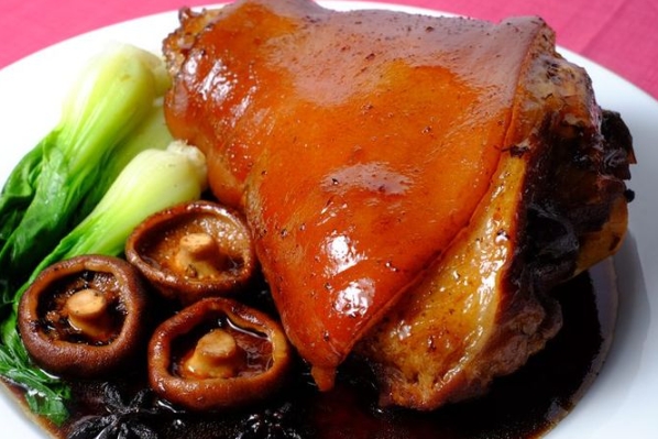 stewed pork hock