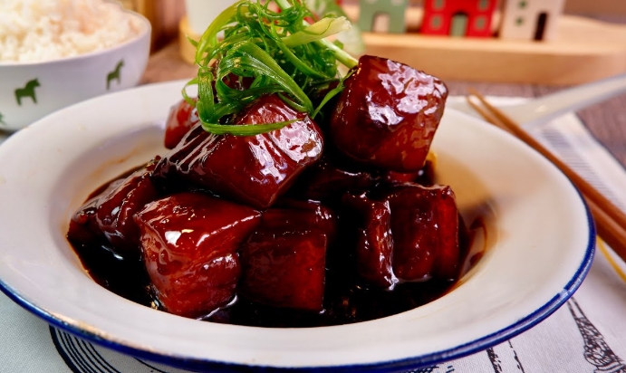 red chinese pork belly