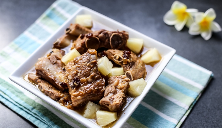 pineapple braised pork ribs