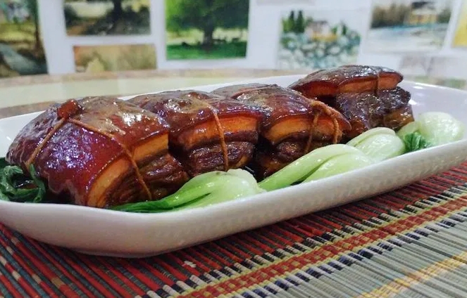 tamarind braised pork belly